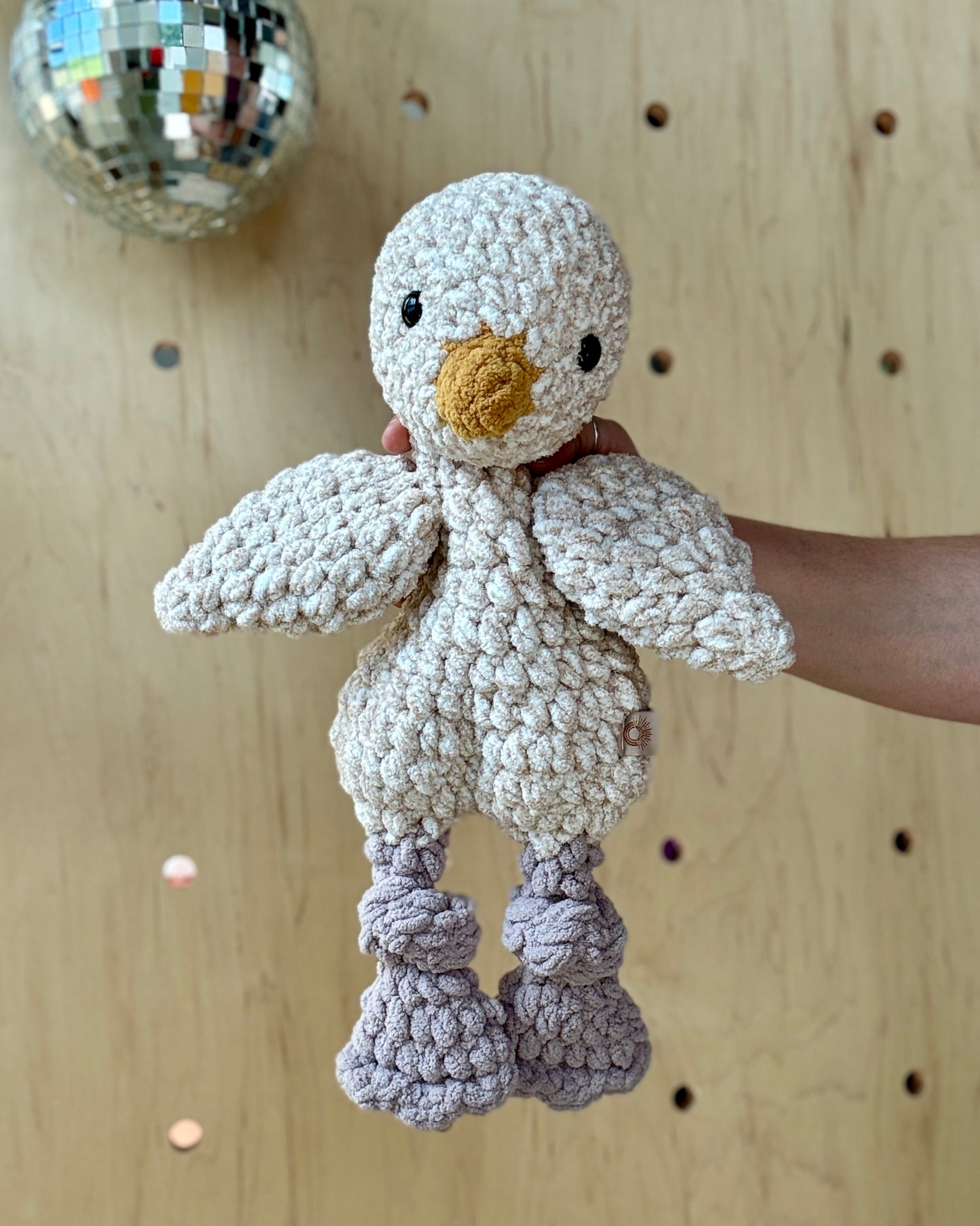 Little CeeCee Chick Knotted Lovey ⋒ Marled Cream