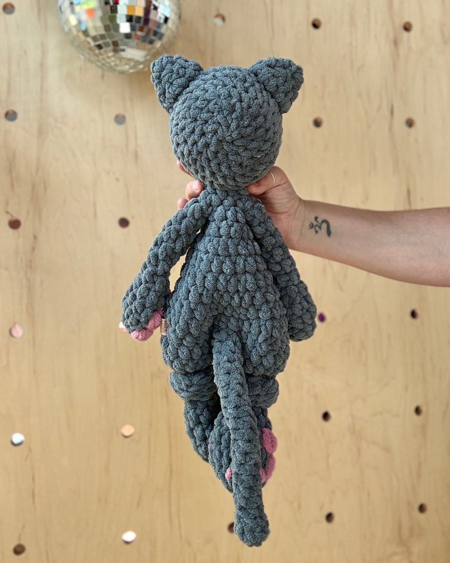 Little Kosmo Kitty Knotted Lovey ⋒ Russian Blue